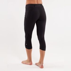 Lululemon Run: Chase Me Crop Leggings Size 8